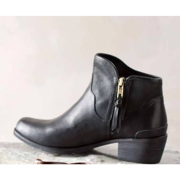 UGG Penelope Ankle Boots Black Suede Leather Size 8 Bootie Sherpa Lined - Picture 13 of 13